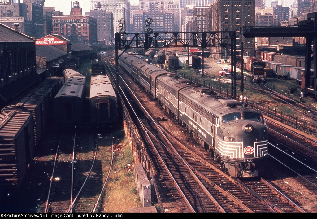 NYC 4068 on Twilight Limited